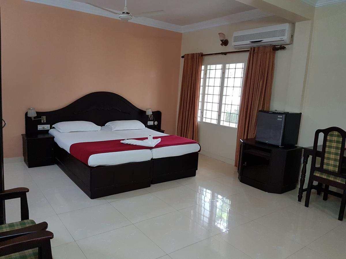 Casa Linda Hotel Kochi Buitenkant foto