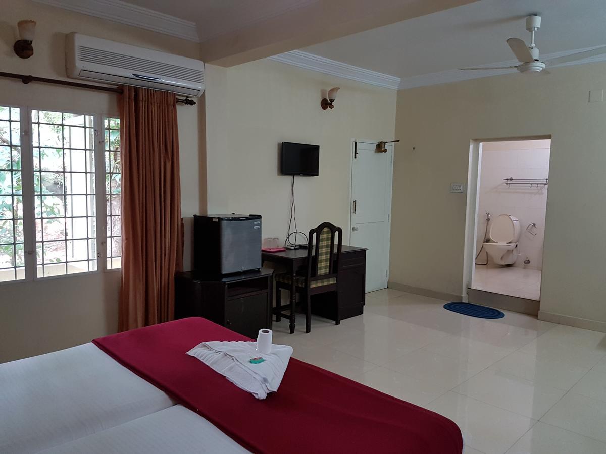Casa Linda Hotel Kochi Buitenkant foto
