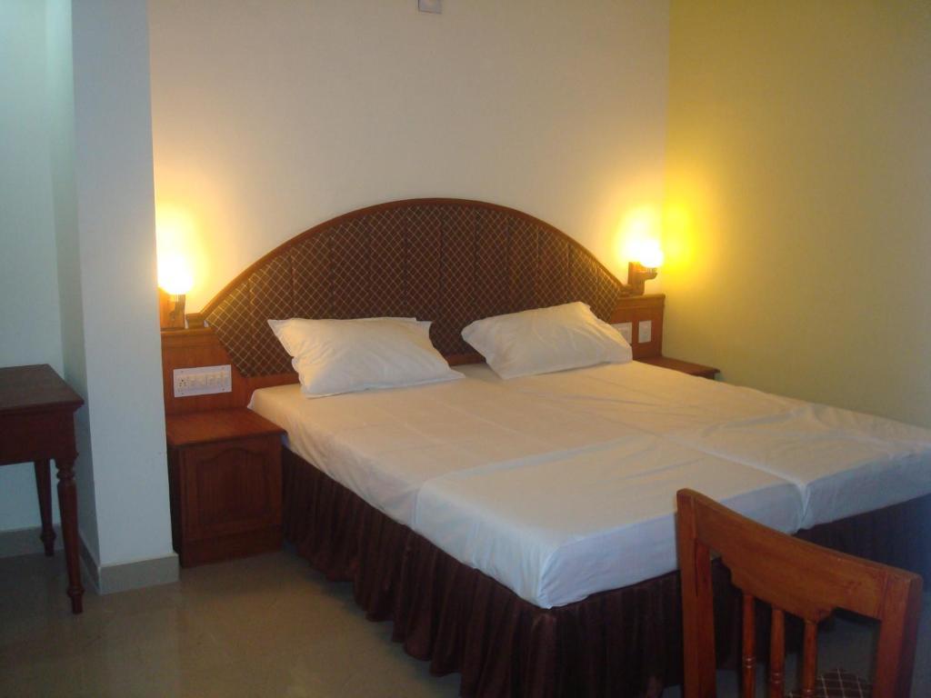 Casa Linda Hotel Kochi Buitenkant foto